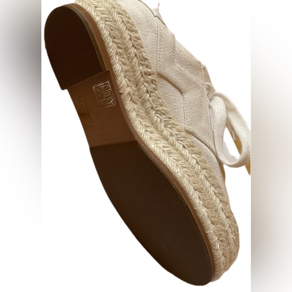 Stuart Weitzman white Daryl Espadrilles with logo. Size US 4 EU 34.5 - Picture 7 of 7